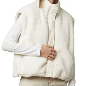 In good state oversized fleece Soft Vest